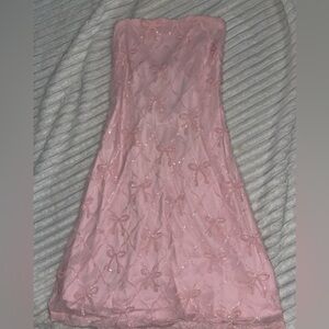 PINK BOW windsor dress Size S/M with ribbon tie in back.